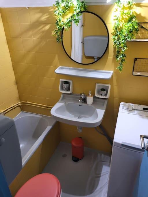 Viva La Frida Boho Apartment In Central أثينا المظهر الخارجي الصورة